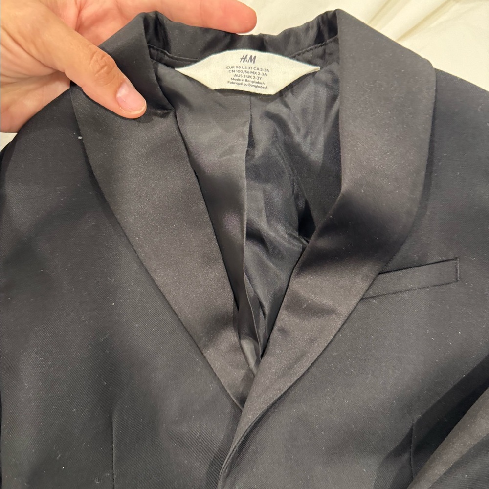H&M Kids Black Blazer Set with tuxedo shirt - Picture 9 of 11